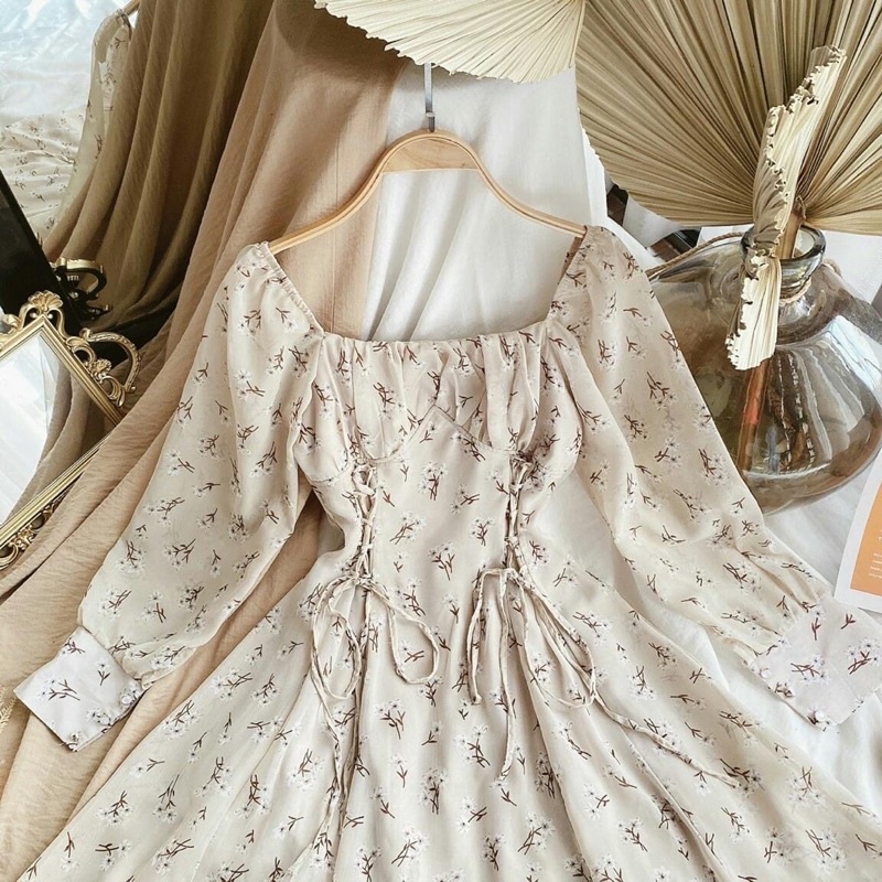 Đầm suông hoa nhí cổ vuông dài tay thắt dây ngực | BigBuy360 - bigbuy360.vn