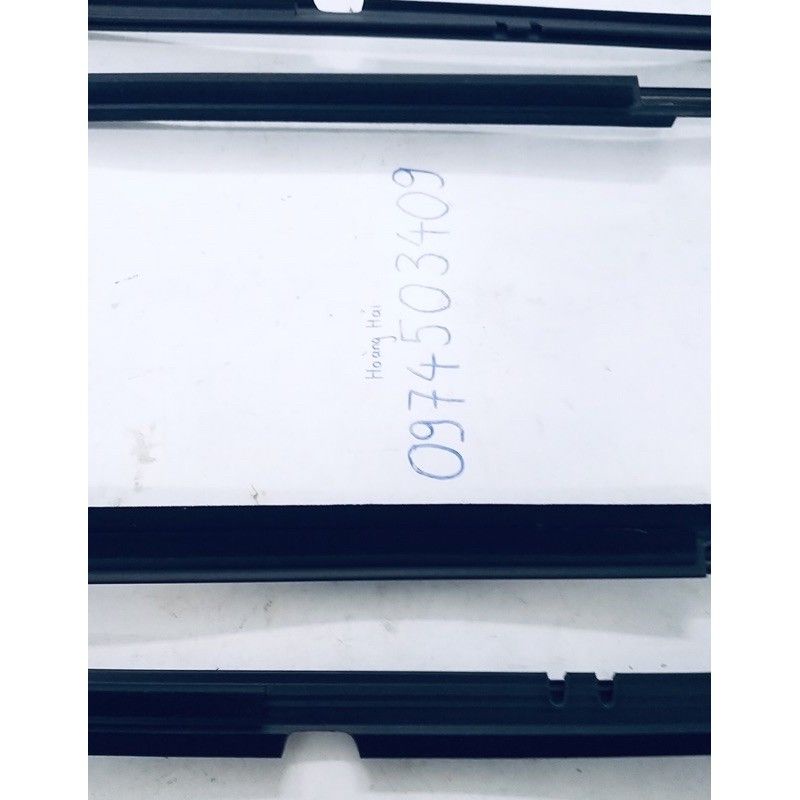 Nẹp chân kính Toyota Camry 2009-2011  bán lẻ từng cái