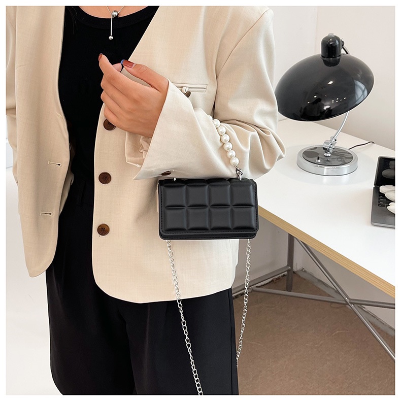 Túi đeo chéo Jasmin Noir họa tiết dập caro đính ngọc trai giả thời trang cho nữ