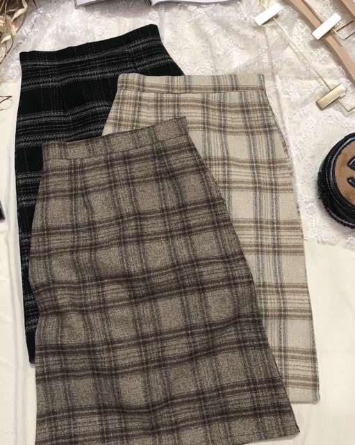 Chân váy caro ba màu | BigBuy360 - bigbuy360.vn