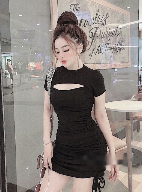 Váy body khoét ngực cộc sexy | BigBuy360 - bigbuy360.vn