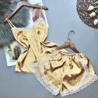 Bộ phi bóng mặc nhà viền ren