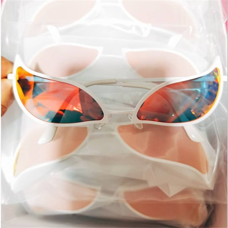 Kính Mát Cosplay Nhân Vật Donquixote Doflamingo Trong Phim Hoạt Hình ONE PIECE