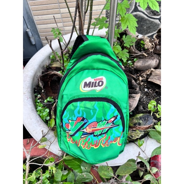 Túi đeo chéo milo màu xanh lá