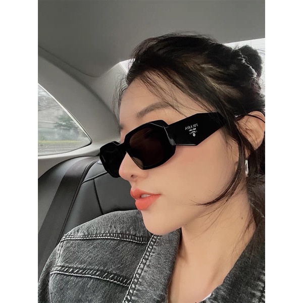 Kính Prada siêu cấp