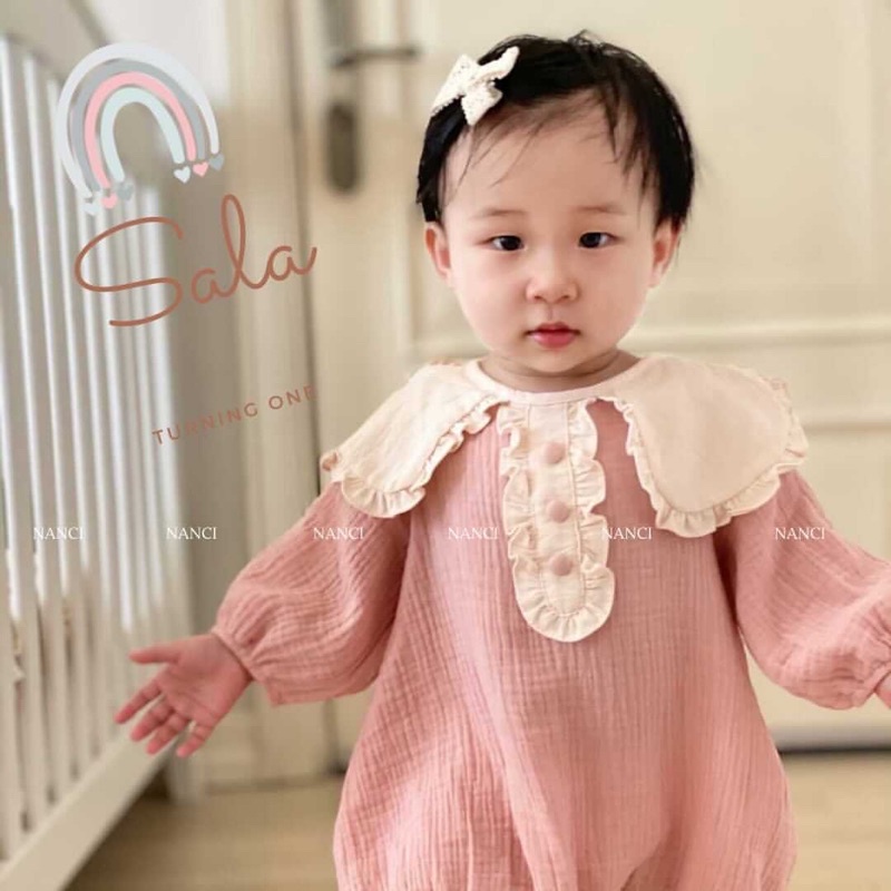 Bodysuit Hồng cổ bèo em bé