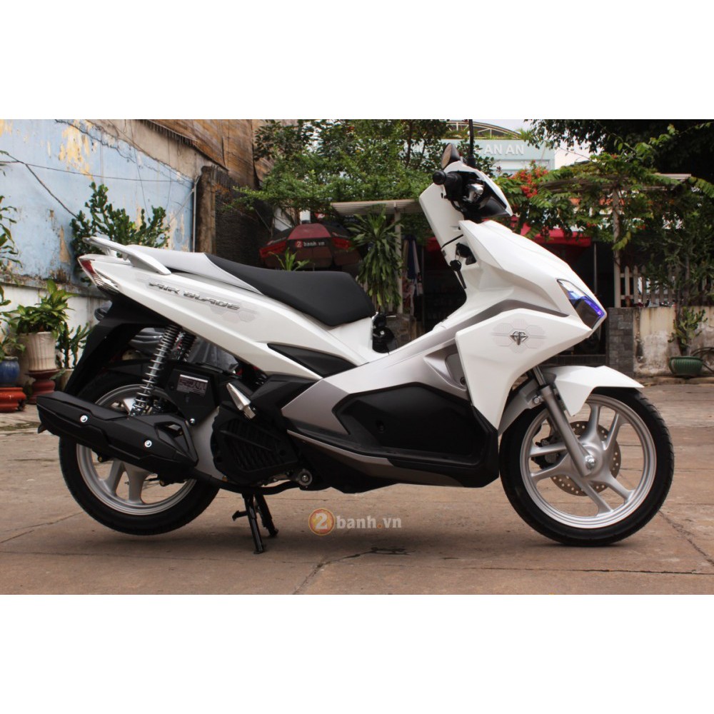 Yên xe ab 125 2016-2019 air blade 2016-2019 honda trắng đen