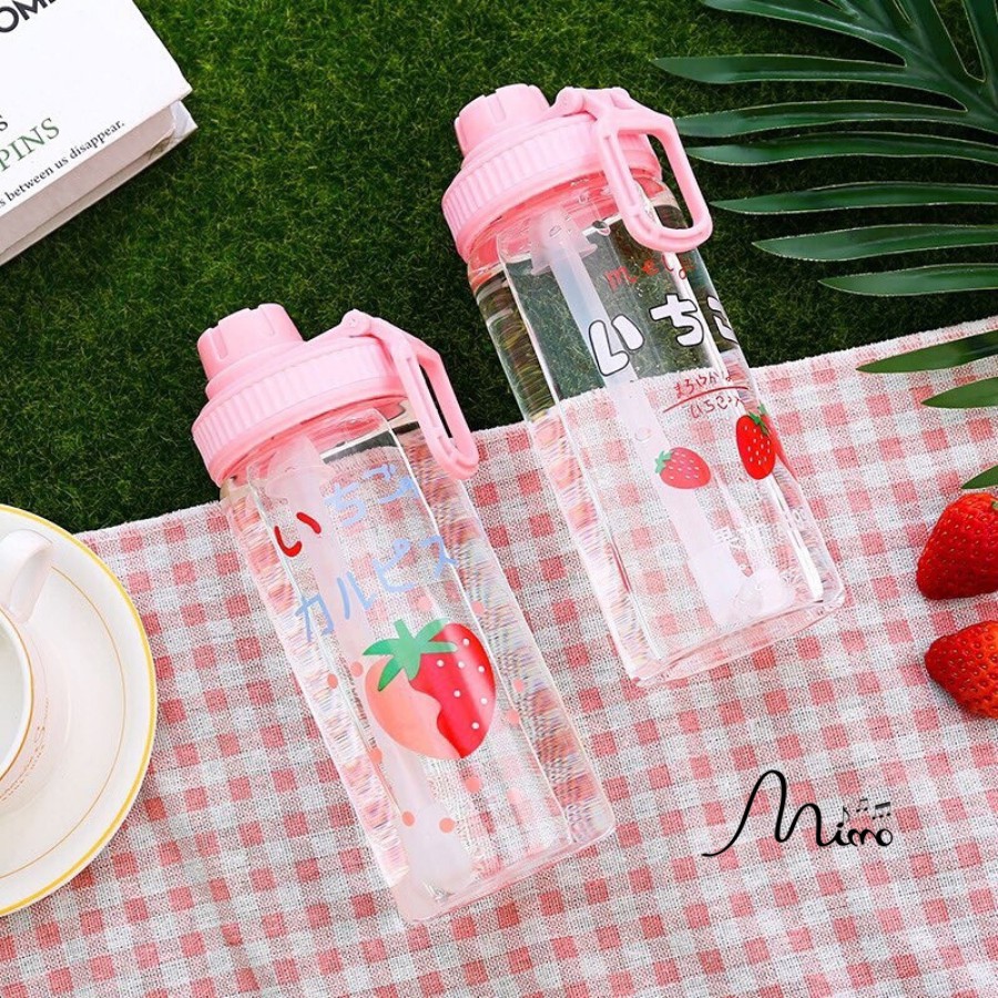 Bình Nước Thủy Tinh Dâu Tây Strawberry Nắp Bật Có Quai Cầm Tiện Lợi Nhiều Hình Đáng Yêu Dung Tích 450ml