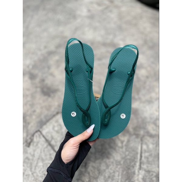 Giày Dép Đi Biển HOT