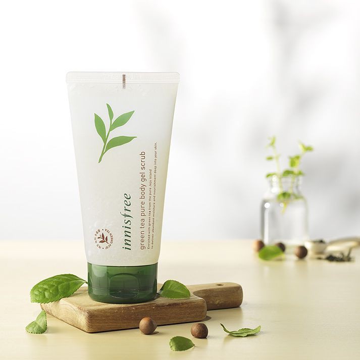 TẨY TẾ BÀO CHẾT INNISFREE GREEN TEA PURE BODY GEL SCRUB 150ML