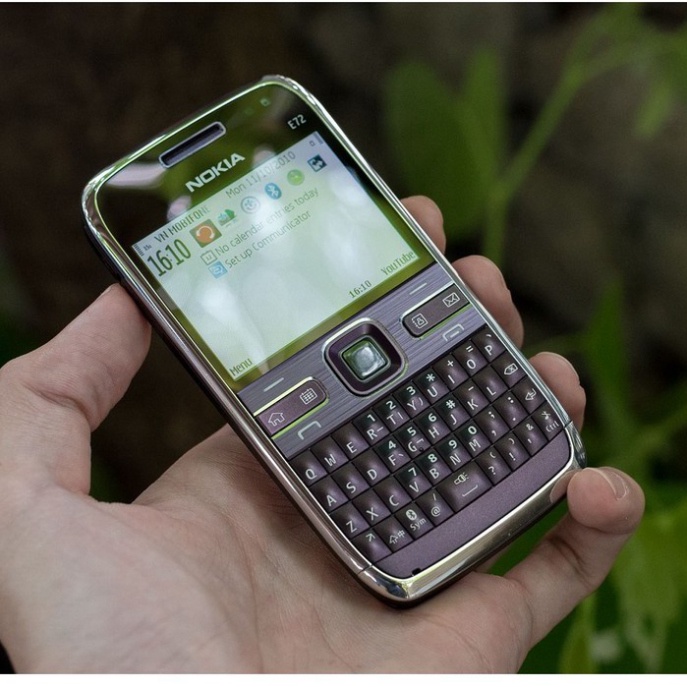 HOT SALE Điện Thoại Nokia E72 violet Hàng Chính Hãng Nguyên Zin Bảo Hành 12 Tháng )(*