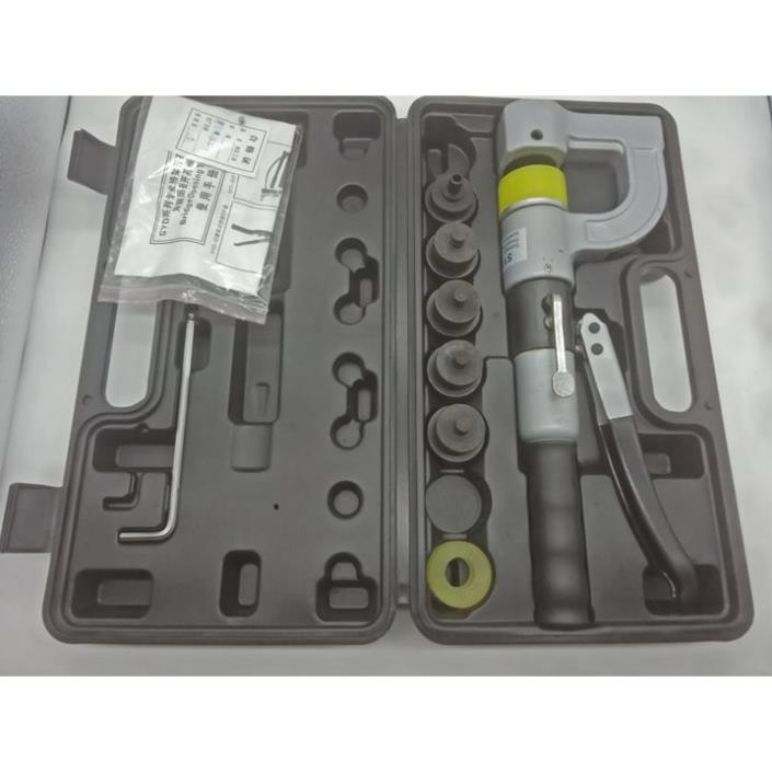 Máy đột dập đục lỗ sắt tấm máng cáp thủy lực Sức Mạnh 5 Tấn cầm tay SYD-32 dày 2MM kèm 4 khuôn đột