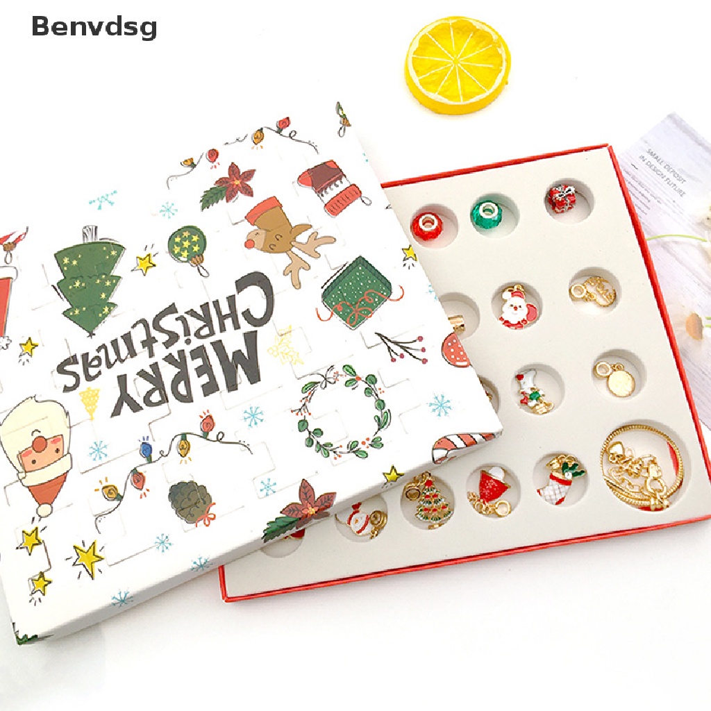 Hộp Quà Giáng Sinh Gồm 24 Món Gồm Mặt Vòng cổ / Lịch Đếm Ngược / Lịch DIY