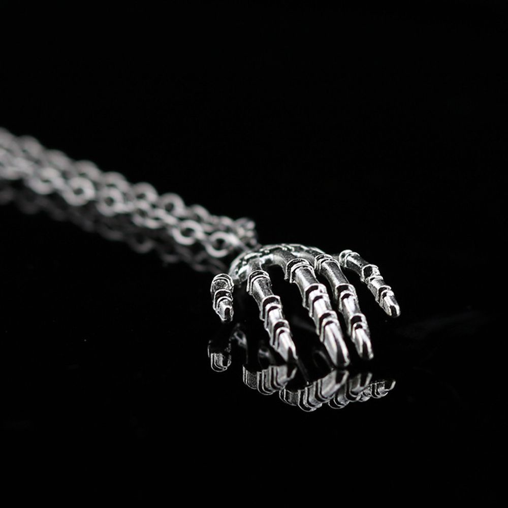 Vòng cổ Mặt Hình Bàn Tay Xương Thời Trang Cá Tính Cho Nữ