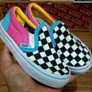 Giày Thể Thao Vans Nhiều Màu Sắc Thiết Kế Năng Động Cho Bé