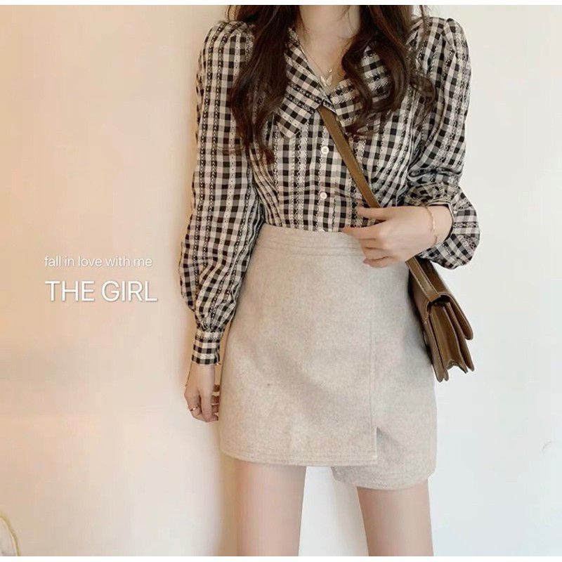 Áo sơ mi FOREVER21 cổ V tay dài phồng tiểu thư caro trắng đen