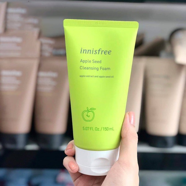 Sữa Rửa Mặt chiết Xuất Táo Innisfree Apple Juicy Deep Cleansing Foam