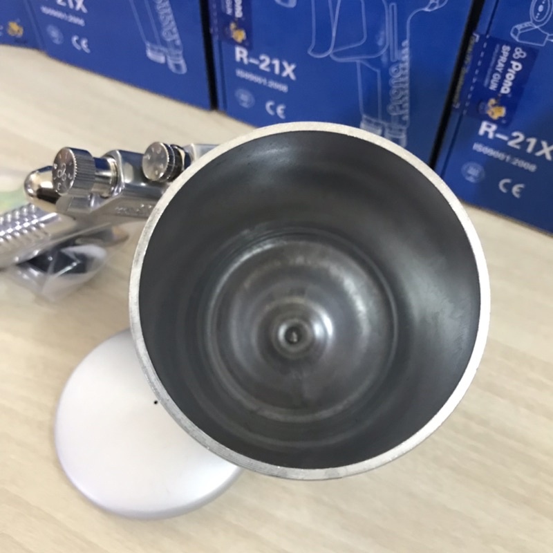 SÚNG PHUN SƠN R21X PRONA