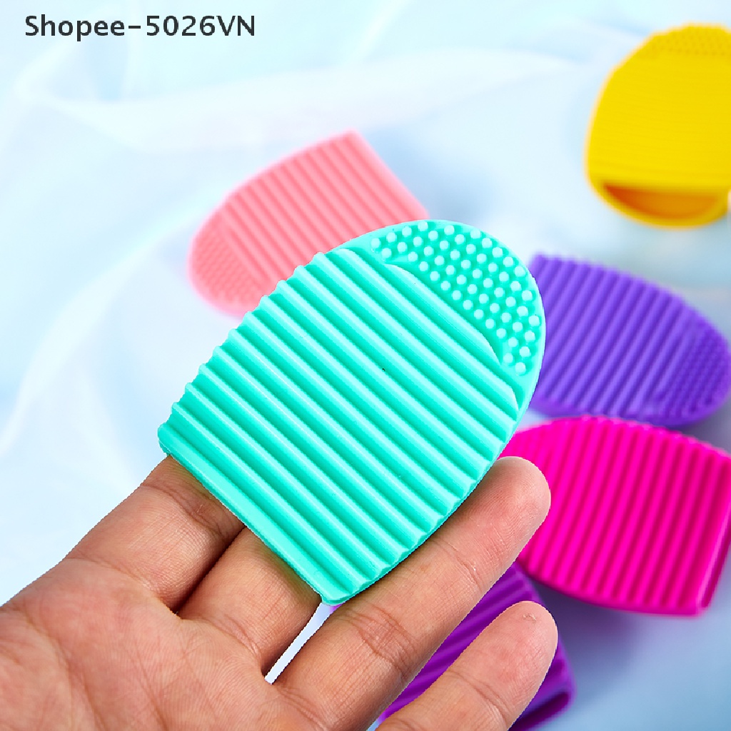 1 Miếng Silicone Vệ Sinh Cọ Trang Điểm Tiện Dụng