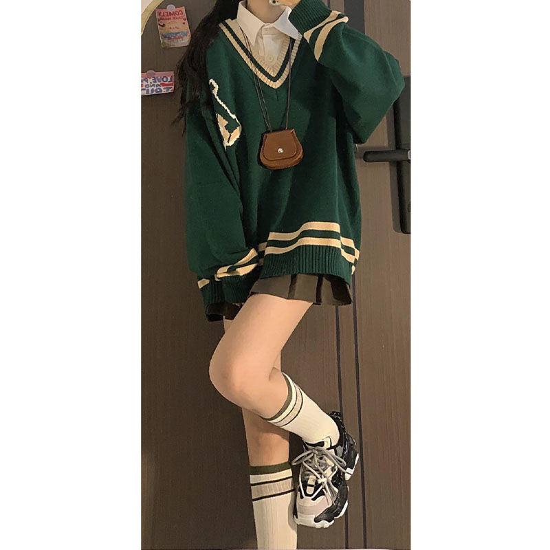 Set áo sweater phối chân váy thời trang thu đông phong cách retro xinh xắn cho nữ | BigBuy360 - bigbuy360.vn