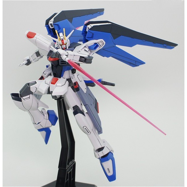 Mô Hình Gundam Bandai HG 192 Freedom Gundam 1/144 SEED [GDB] [BHG]