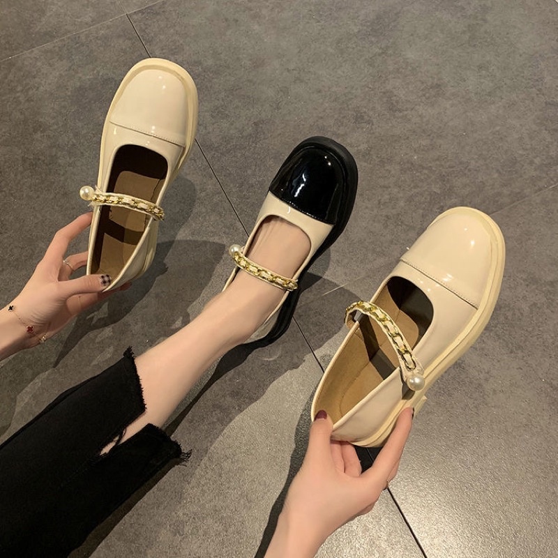 Giày bệt quai dán bánh bèo