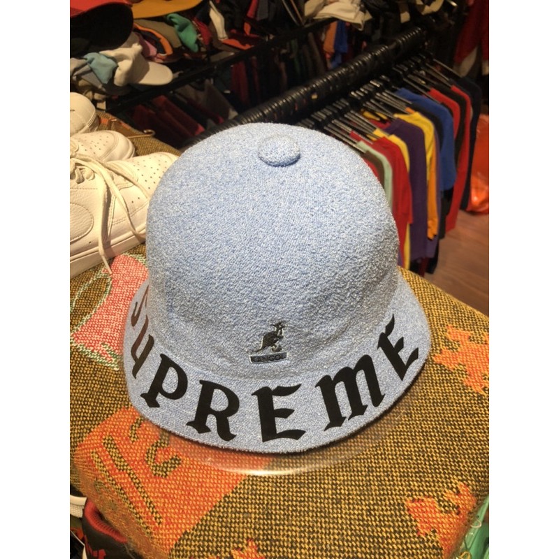 Bucket kangol X supreme