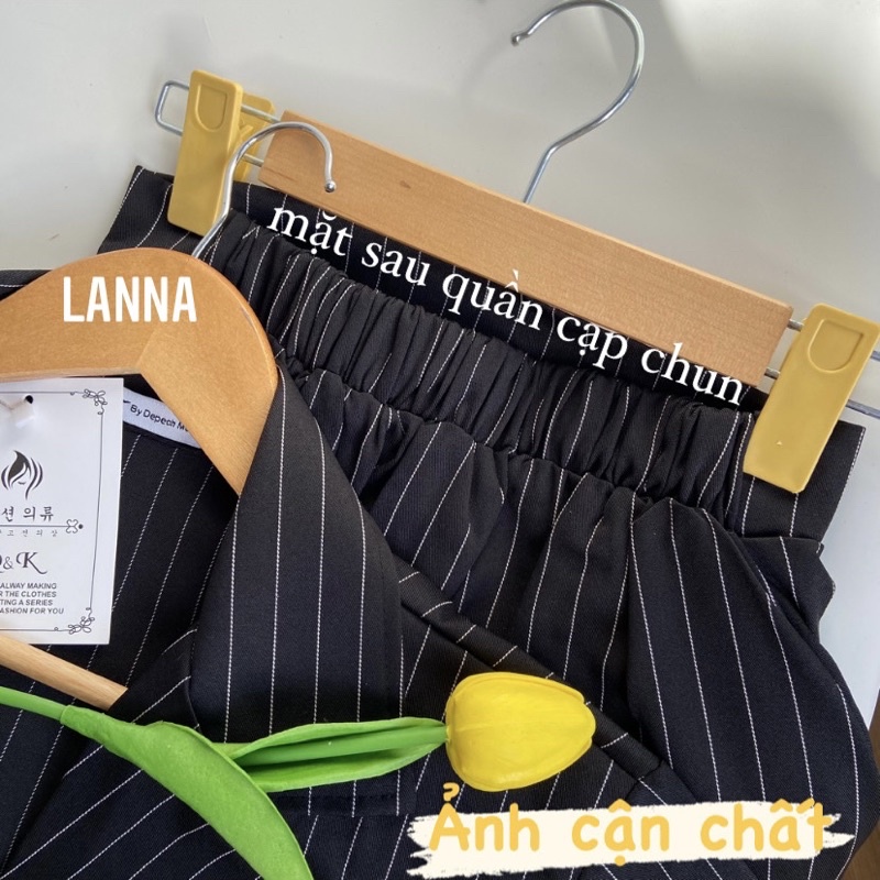 Set blazer kẻ sọc dọc kèm quần short dáng rộng, set vest sọc basic