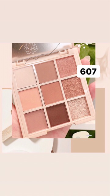 Phấn mắt HOLD LIVE RED VELVET 9 ô(dễ nứt ô nhũ) | BigBuy360 - bigbuy360.vn