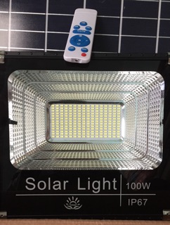 Đèn năng lượng mặt trời 100w