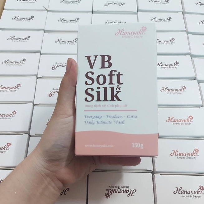 DUNG DỊCH VỆ SINH CHO NỮ VB SOFT&amp;SILK 150G