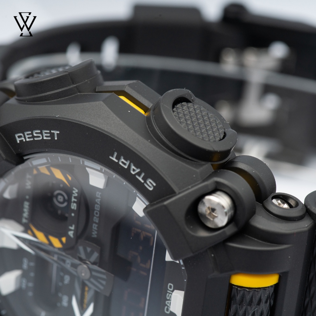 Đồng Hồ Điện Tử Nam Casio G-Shock WATCHSTORE GA-900-1ADR Thiết Kế Mặt Kính Khoáng Tròn 49.5mm, Vỏ Và Dây Nhựa Bền Bỉ