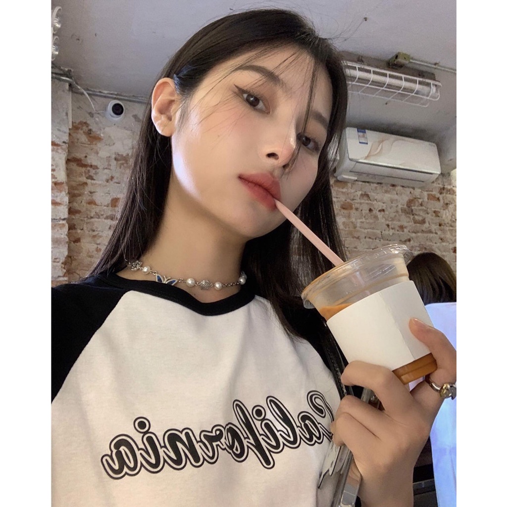 ÁO THUN CROPTOP NỮ MÀU TRẮNG PHỐI TAY ĐEN IN CHỮ CALI CÓ FREESIZE