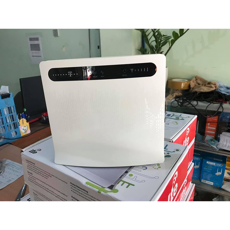 Modem wifi 4G/LTE tốc độ cao Huawei B593, 32 user, 4 cổng LAN, đã bao gồm 2 ăngten (dùng cho xe khách, tàu du lịch...)