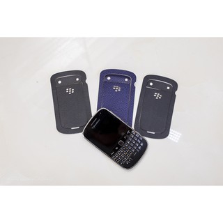 BB bold touch 9900 - dán da bò thật 100%