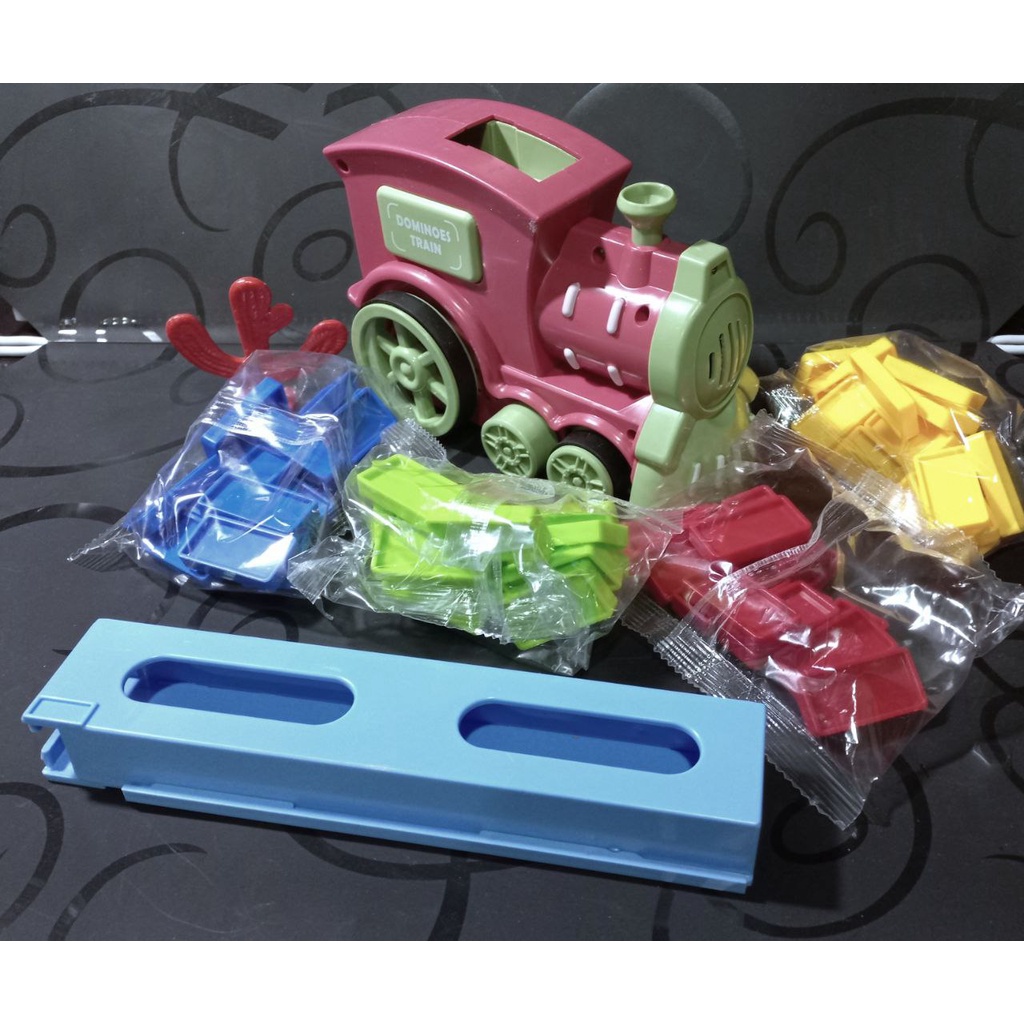 Đồ Chơi Xe Tàu Lửa Rải Quân Cờ Domino Cho Bé, Dominos Train Toy, Chưa Kèm Pin , 02098