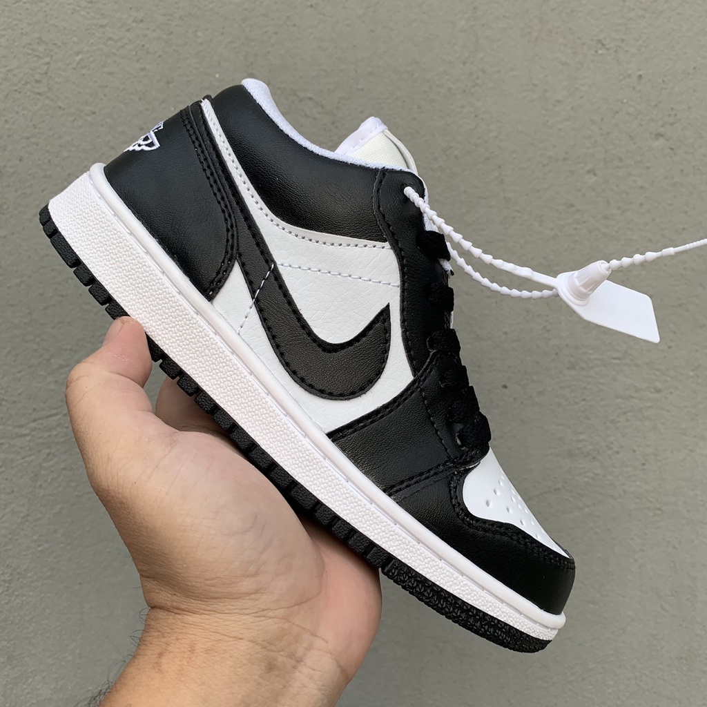 [Sale Sốc] Giày Jordan 1 JD1 panda màu đen trắng cổ thấp Hot trend