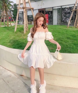 Đầm trắng bẹt vai cup ngực