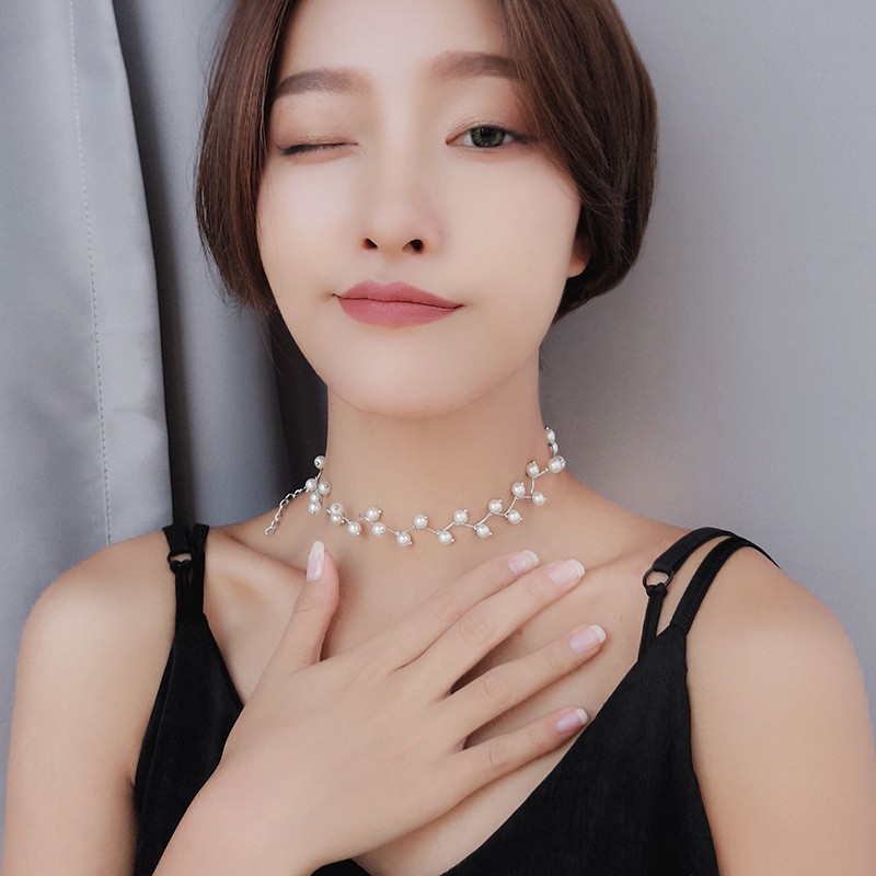 Vòng cổ choker hai lớp dây làm từ ngọc trai nhân tạo