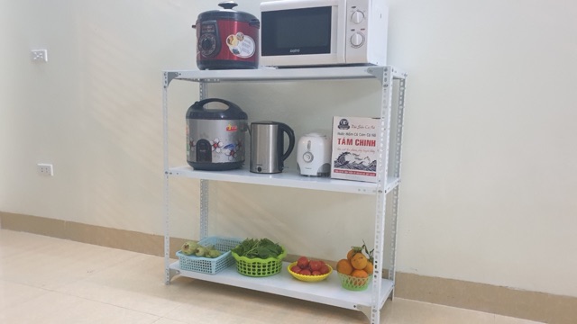 Kệ sắt v lỗ 3 tầng dài 1m rộng 0,3m cao 1,2m màu TRẮNG