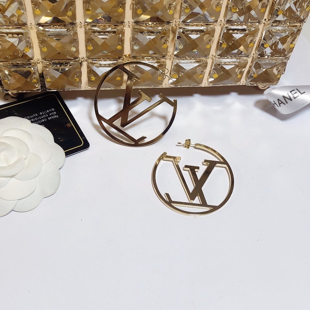 LOUIS VUITTON Khuyên Tai Tròn Bằng Thép Titan In Logo LV Thời Trang