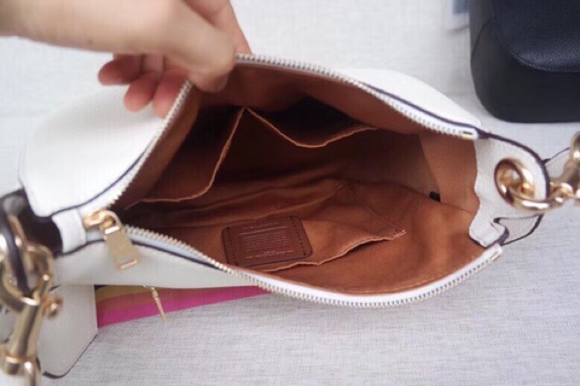 TÚI COACH JES HOBO F72702