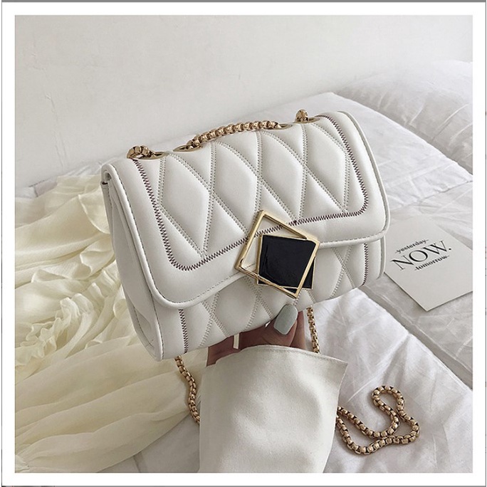 Túi xách nữ thời trang đeo chéo khóa gương dây xích chống trộm cướp cực sang chảnh Capucha T42