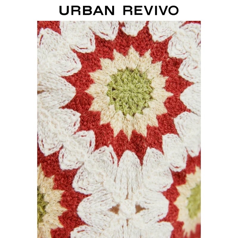 Áo len hoa Urban Revivo