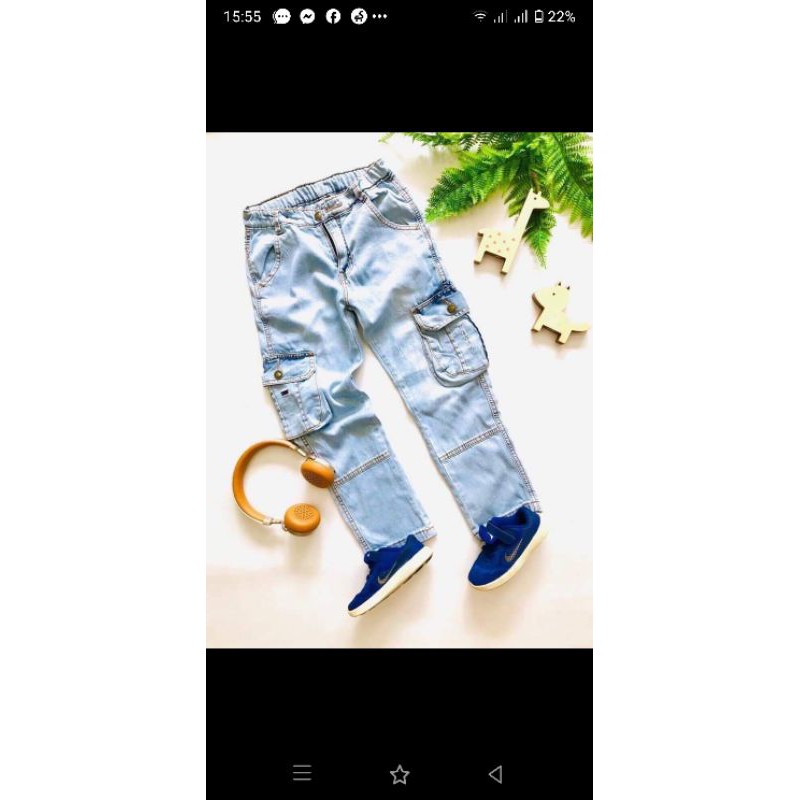 quần jeans dài cho bé trai đi chơi phối áo thun hoặc sơ mi đều đẹp