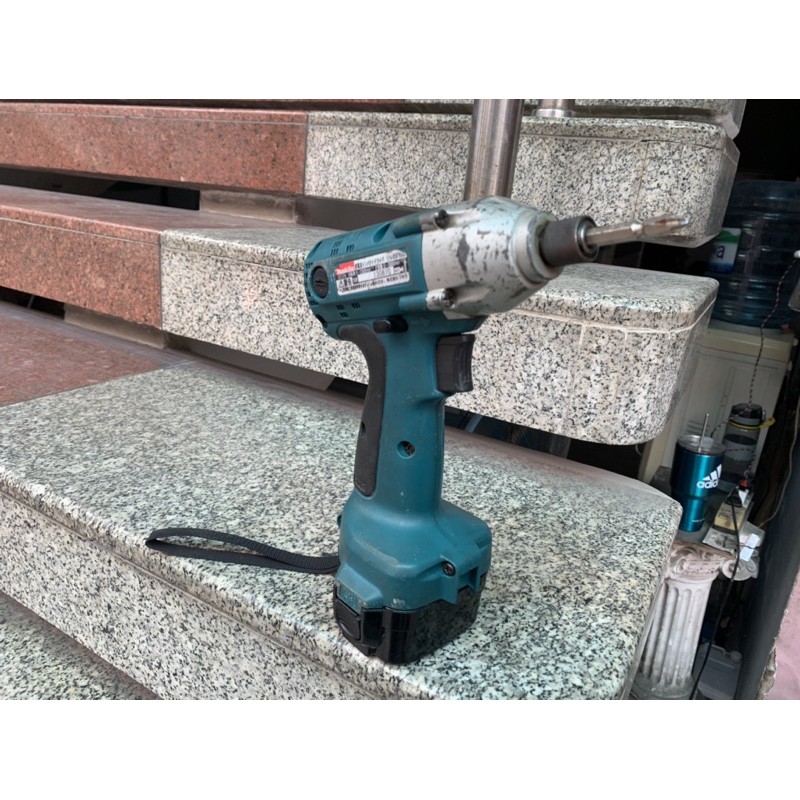 Bắn vít Makita 6916D 12v  nội địa Nhật.