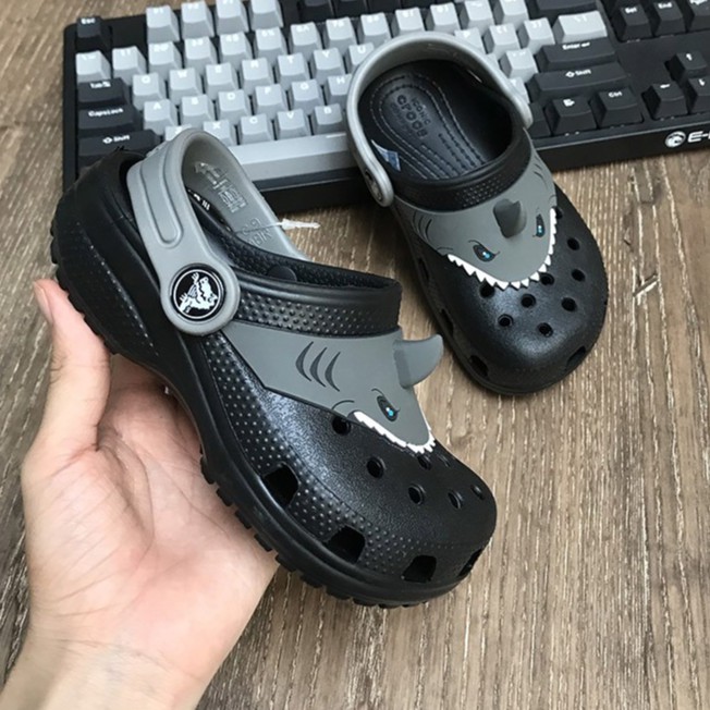 dép cross cá mập baby shark cho bé trai từ 2 tuổi đến 14 tuổi