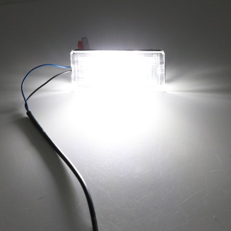 Đèn LED Chiếu Biển Số Xe E46 4D 5D 323i 325i 1