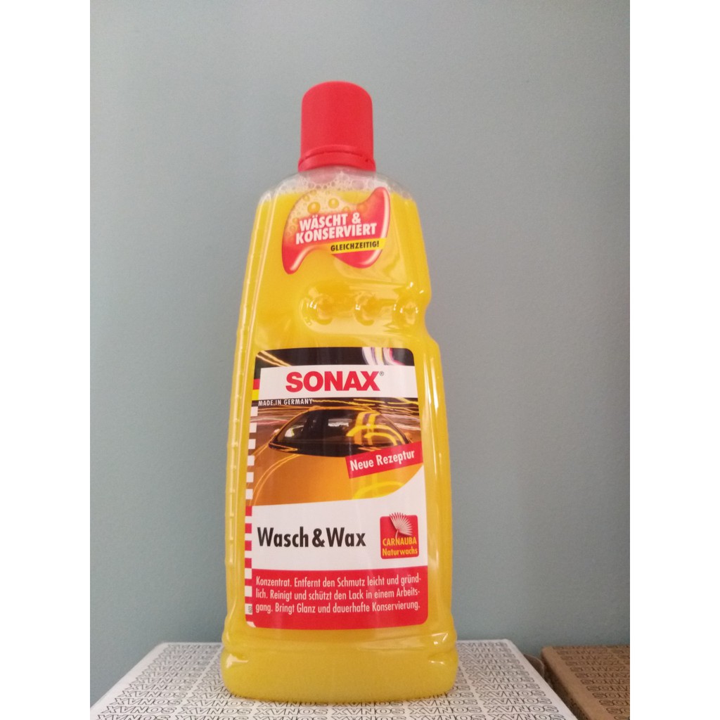 Nước rửa xe và làm bóng sơn - SONAX wasch &amp; wax (Không kèm mút và găng tay)