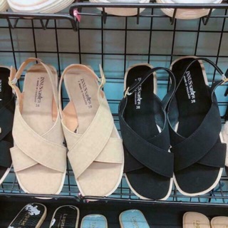 Sandal bệt quai chéo